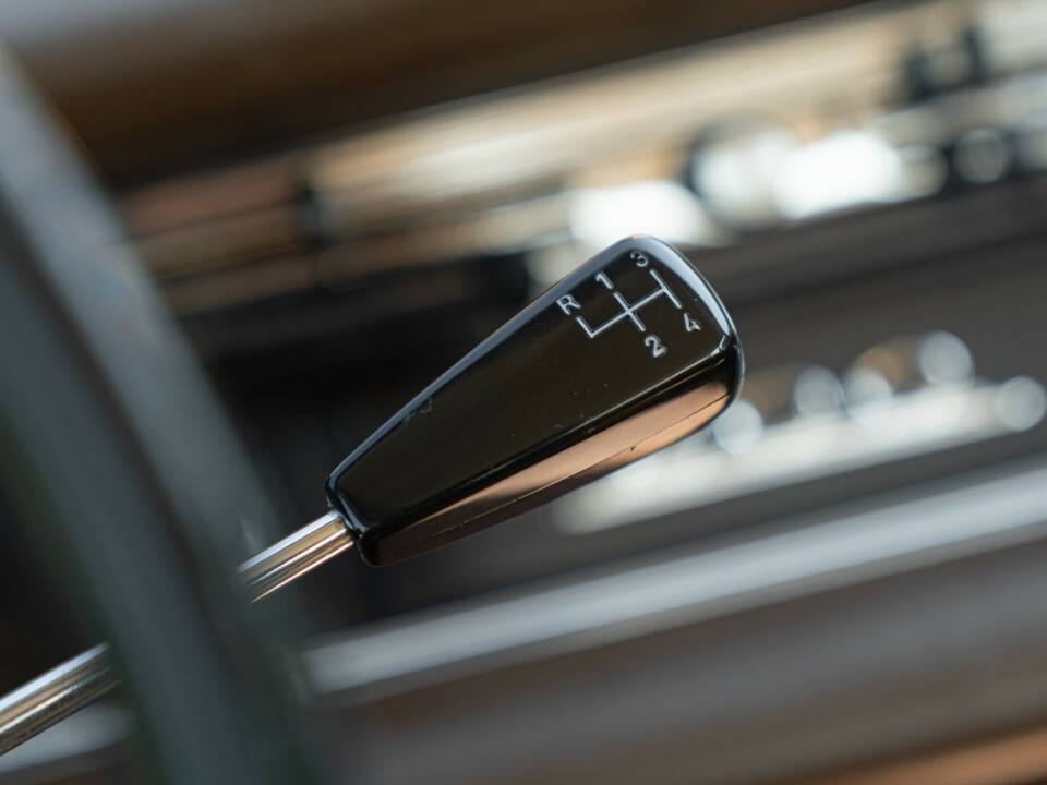 Bild 47/50 von Mercedes-Benz 200 (1966)