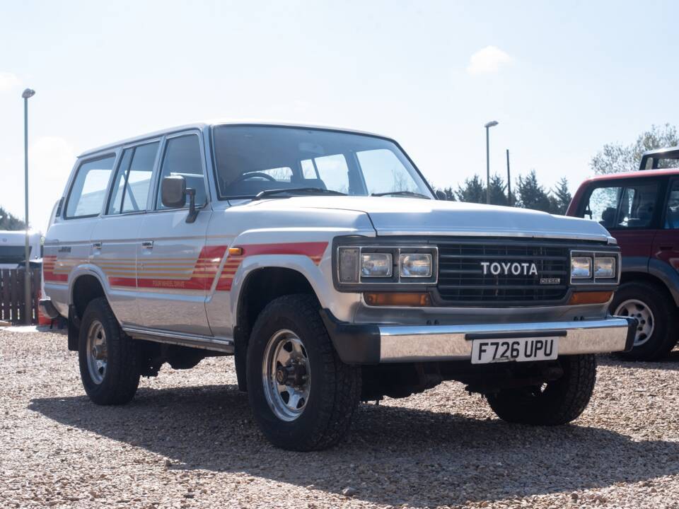 Image 35/46 of Toyota Land Cruiser FJ 62 (1988)