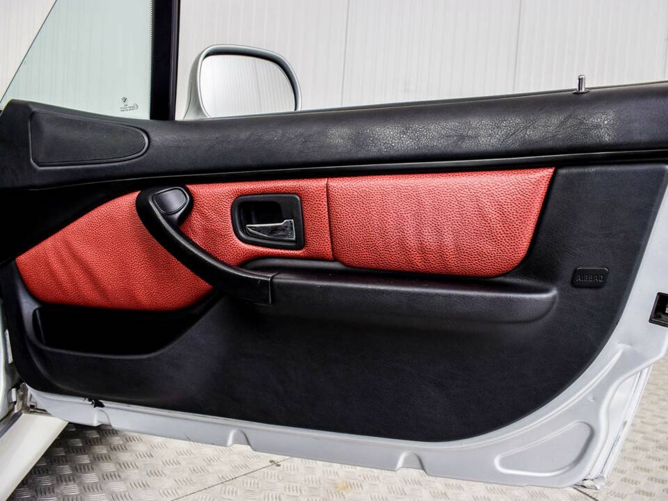Bild 27/50 von BMW Z3 2.0 (2000)