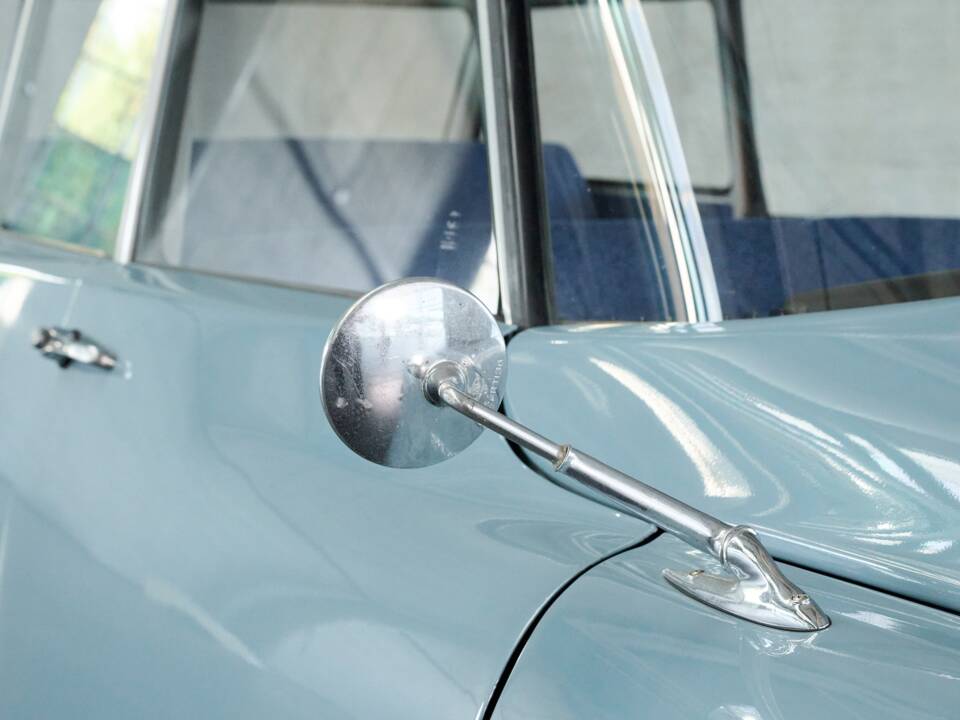 Bild 42/50 von Citroën ID 19 Break (1960)