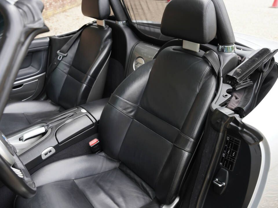 Image 27/50 of BMW Z8 (2000)