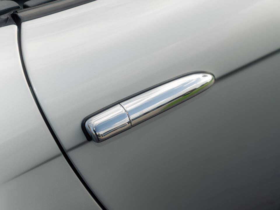 Image 31/84 of BMW Z8 (2001)