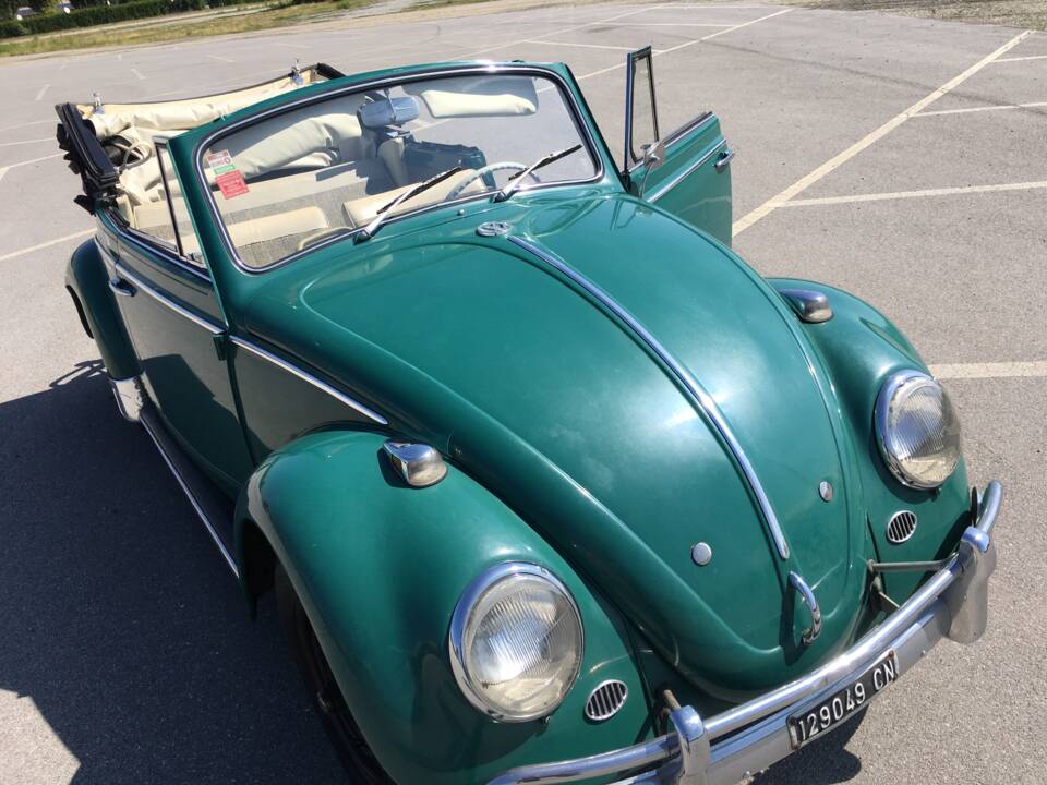Image 71/81 of Volkswagen Beetle 1200 (1965)