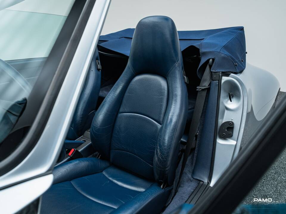 Bild 26/42 von Porsche 911 Carrera (1994)