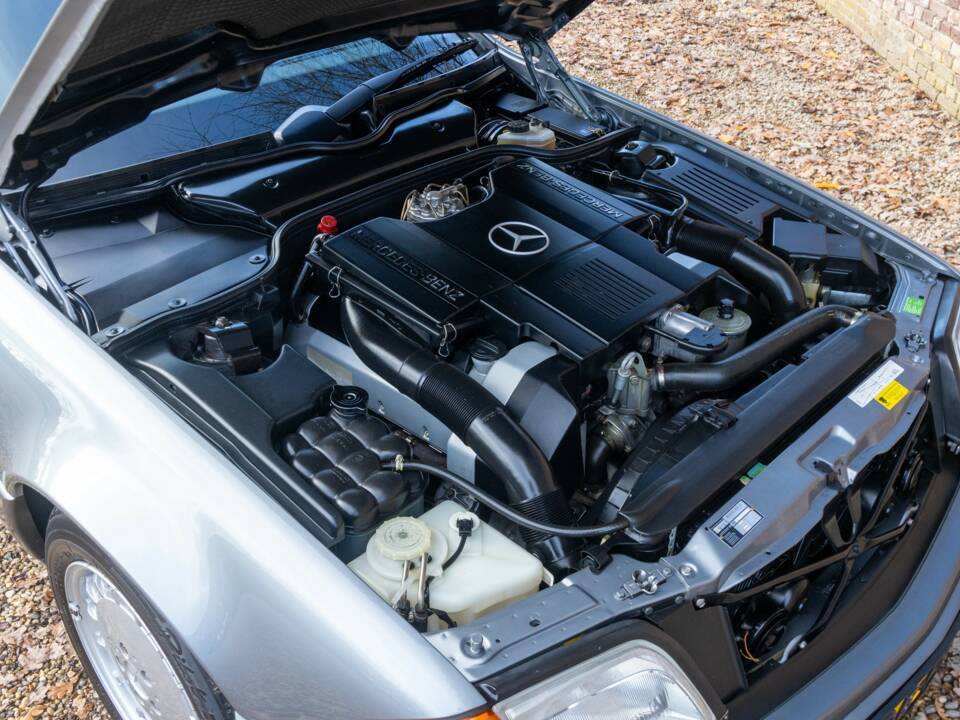Image 45/50 of Mercedes-Benz 500 SL (1991)