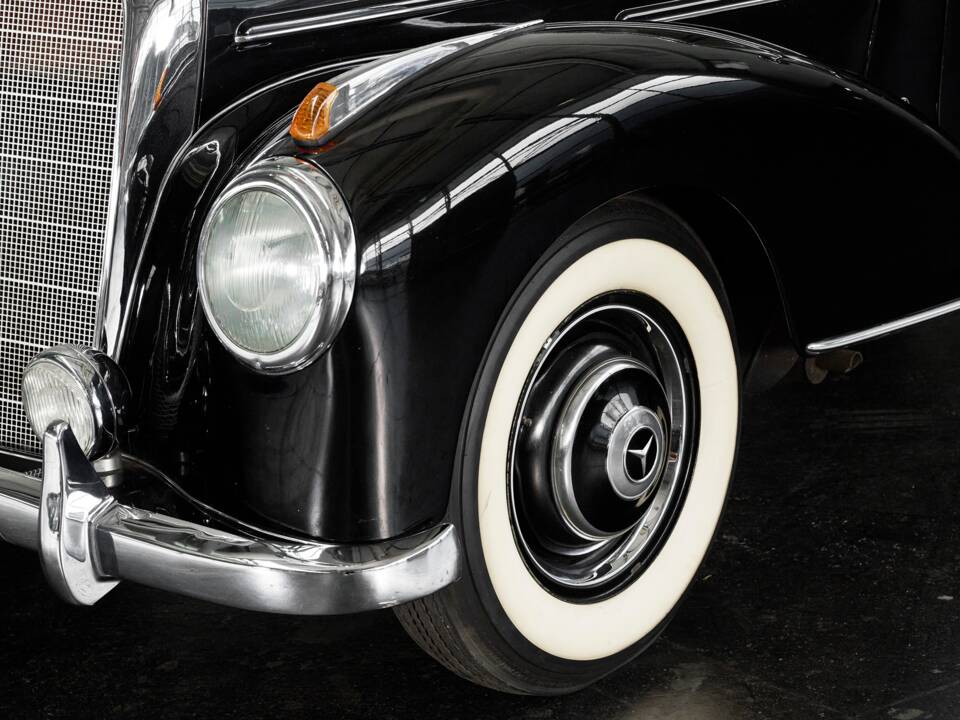 Image 7/50 of Mercedes-Benz 220 Coupe (1954)