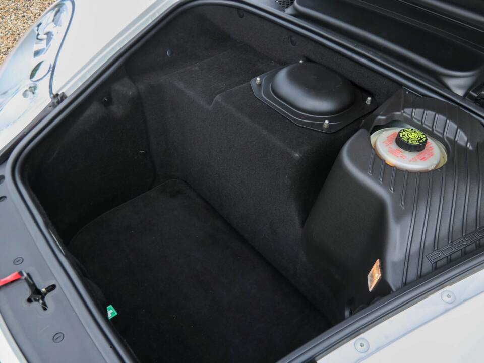 Immagine 20/50 di Porsche 911 GT3 RS (2004)