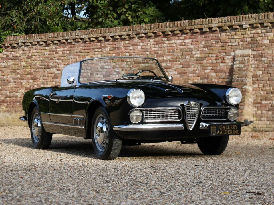 Bild 34/50 von Alfa Romeo 2000 Spider (1961)