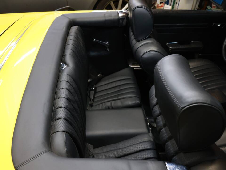 Image 38/50 of Mercedes-Benz 500 SL (1983)