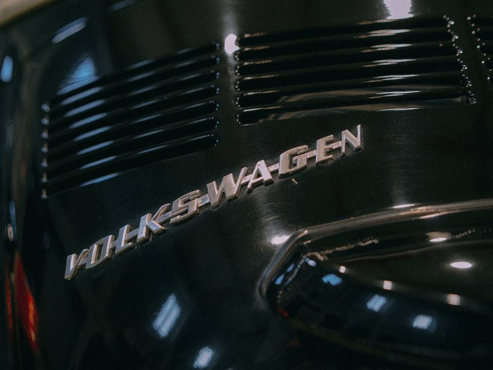 Bild 6/50 von Volkswagen Maggiolone 1303 (1974)
