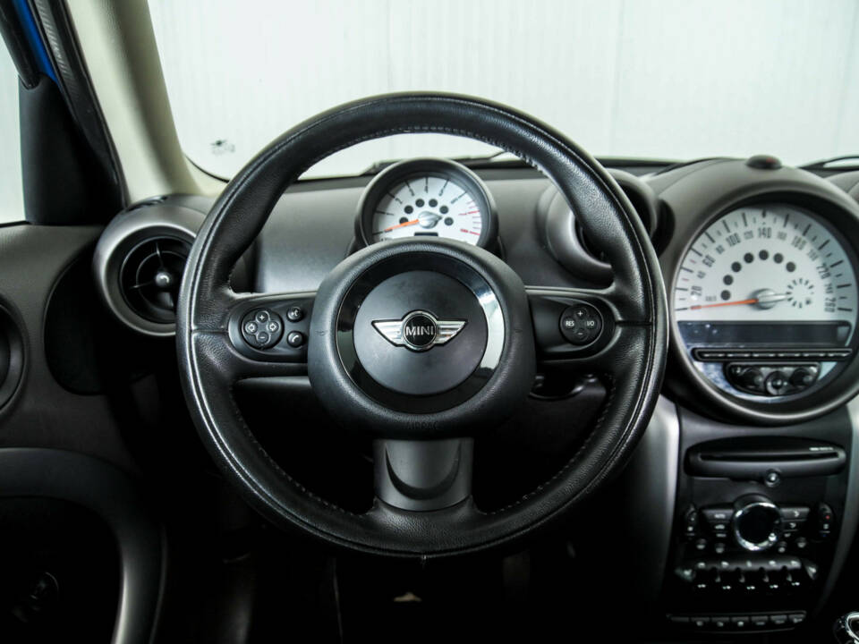 Image 8/50 of Mini Cooper Countryman (2011)