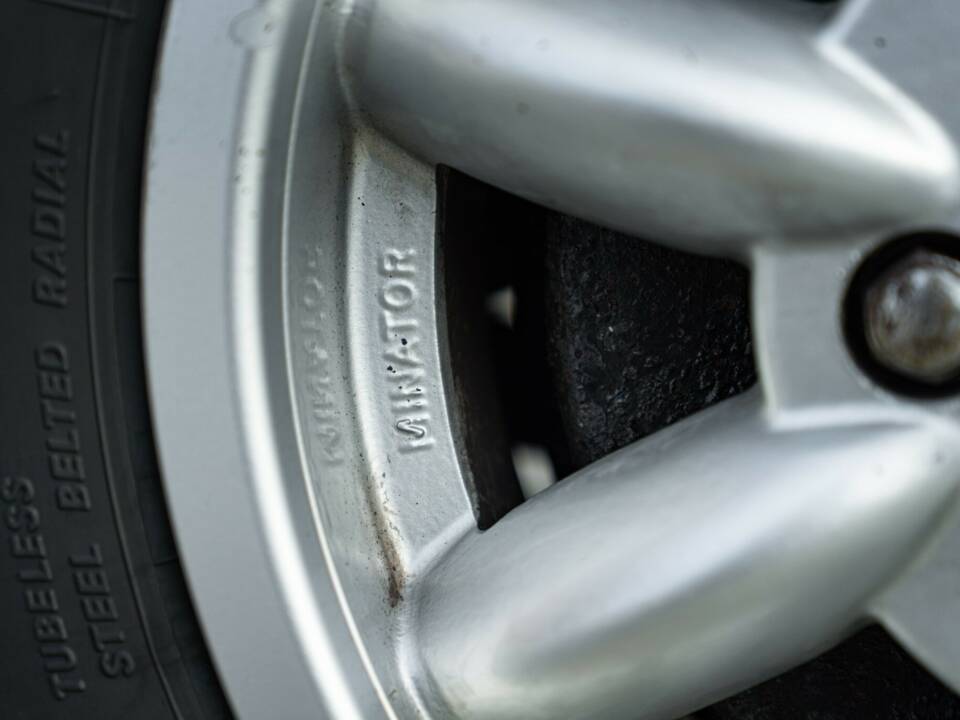 Image 17/50 of MG MGB GT (1978)