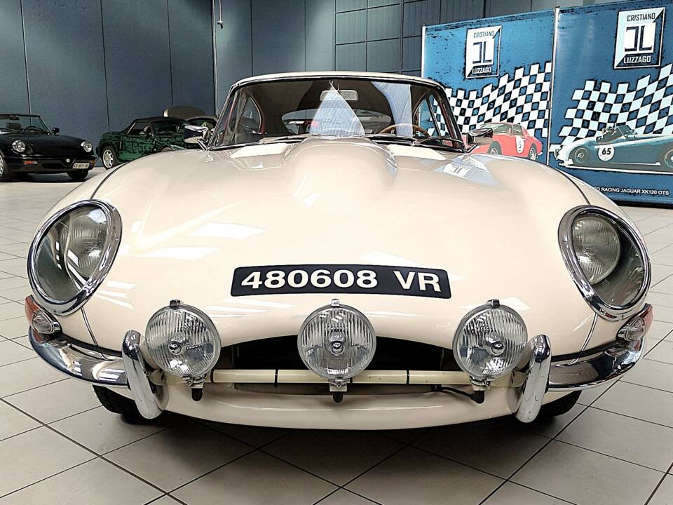 Bild 5/54 von Jaguar E-Type 4.2 (1967)