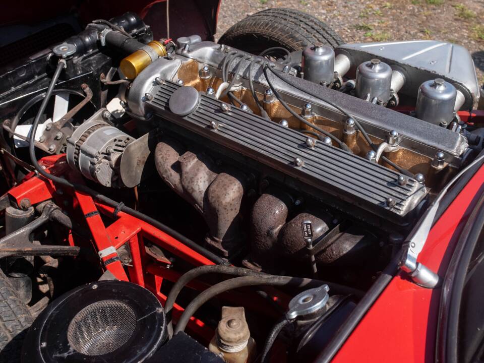 Image 5/50 de Jaguar Type E (2+2) (1969)