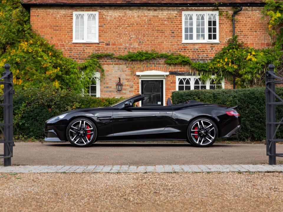 Immagine 71/72 di Aston Martin Vanquish Volante (2016)