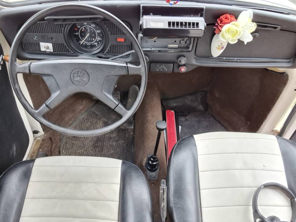 Image 18/30 of Volkswagen Maggiolino 1200 Mexico (1979)