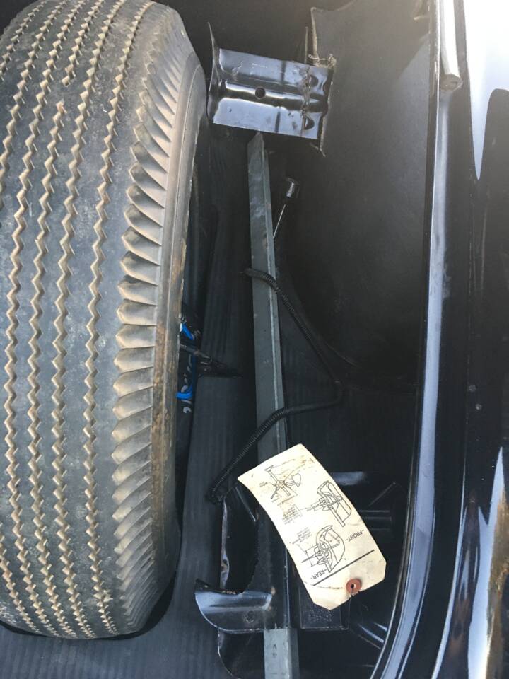 Bild 21/35 von Chevrolet Deluxe Styleline (1951)