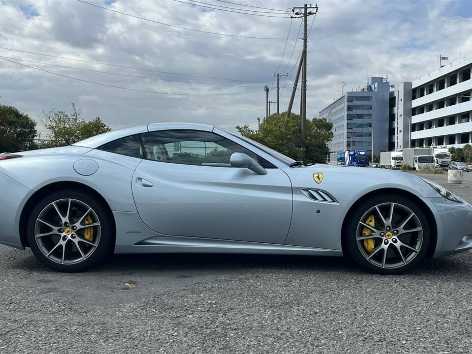 Afbeelding 8/66 van Ferrari California 30 (2013)