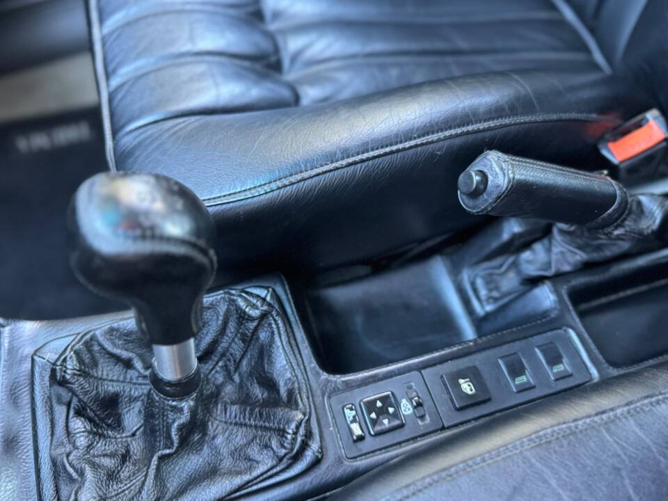 Bild 38/55 von Lancia Thema 8.32 (1991)