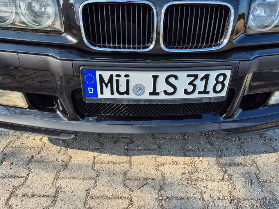 Image 48/49 of BMW 318is "Class II" (1994)