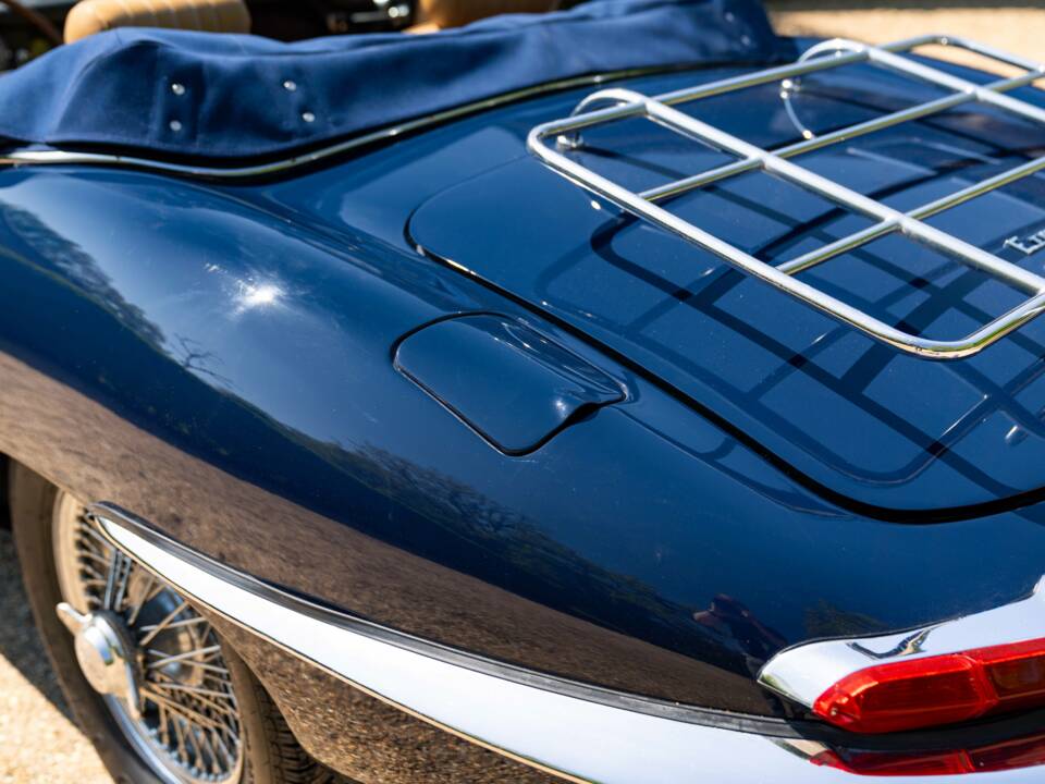 Bild 29/50 von Jaguar XK-E (1967)
