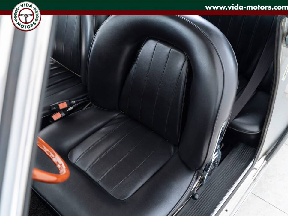 Image 8/15 de Lancia Fulvia 1.3 S (1971)