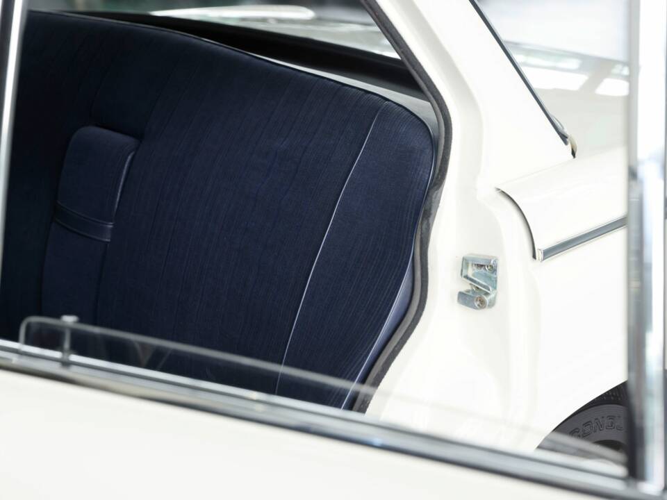 Immagine 39/50 di BMW 2000 (1969)
