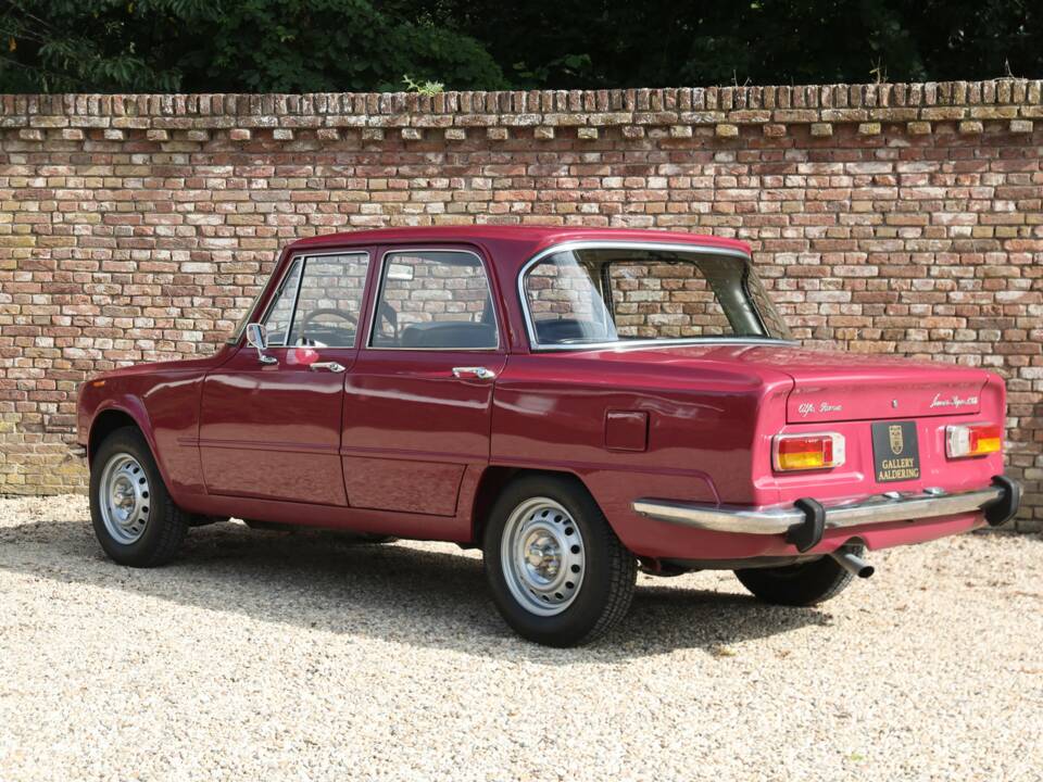 Bild 36/50 von Alfa Romeo Giulia Nuova Super 1300 (1975)