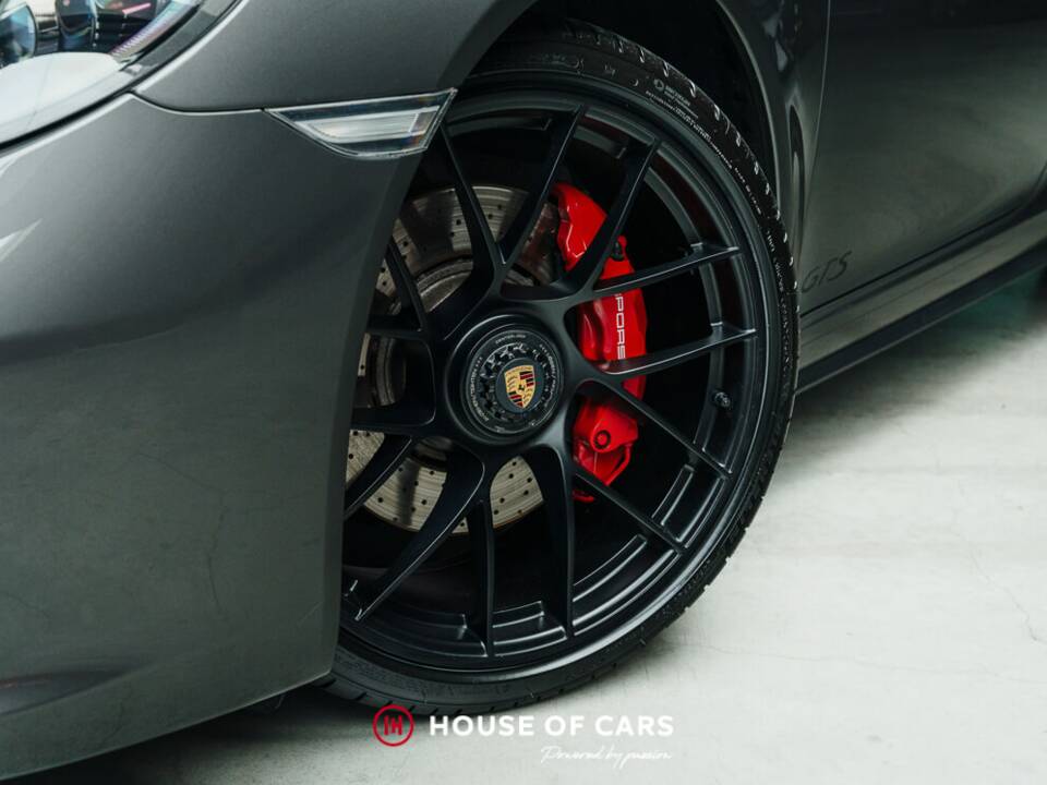 Image 11/25 of Porsche 911 Carrera 4 GTS (2017)