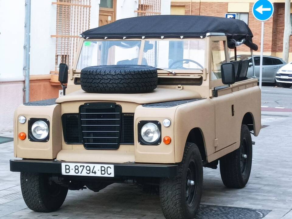Bild 23/27 von Land Rover 88 (1978)