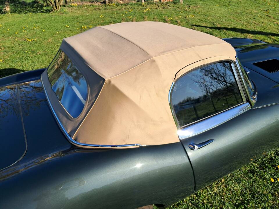 Image 19/74 of Jaguar E-Type 3.8 Flat Floor (1961)