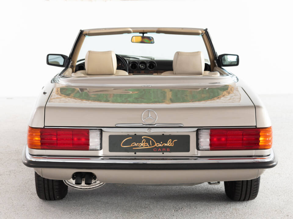 Bild 8/47 von Mercedes-Benz 560 SL (1987)