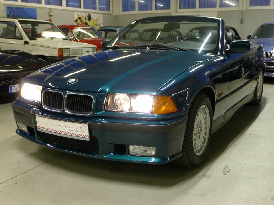 Imagen 23/35 de BMW 328i (1996)