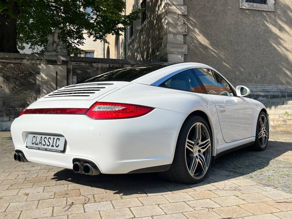 Afbeelding 14/57 van Porsche 911 Targa 4S (2010)