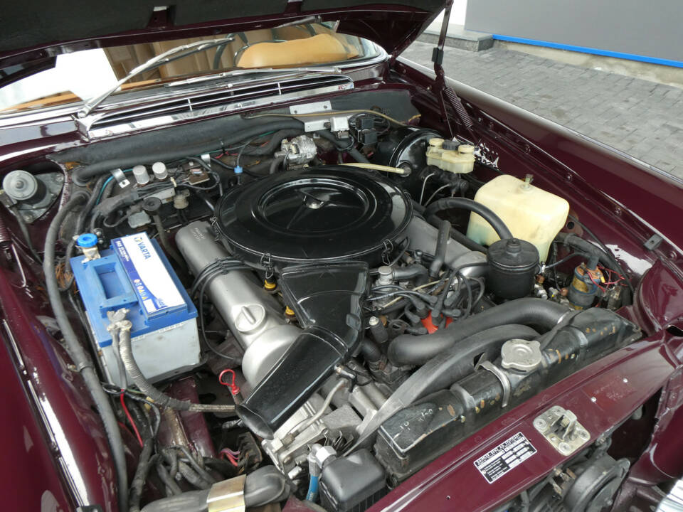 Image 16/25 of Mercedes-Benz 280 SE 3,5 (1971)