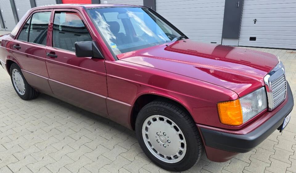 Bild 1/69 von Mercedes-Benz 190 E 1.8 Avantgarde &quot;Rosso&quot; (1991)
