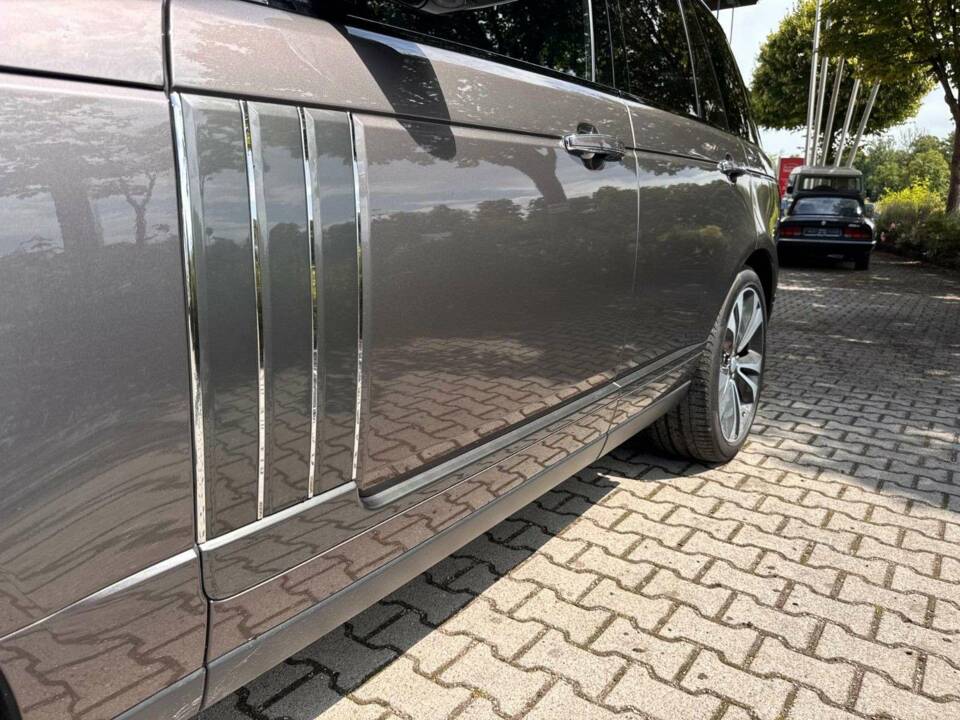 Image 3/29 of Land Rover Range Rover V8 SV Autobiography (2019)