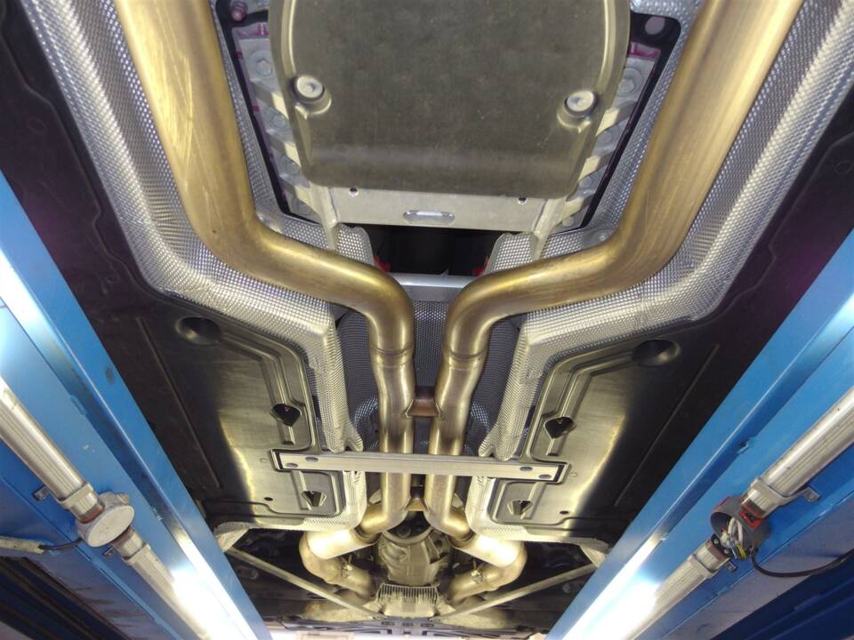 Image 85/99 of Mercedes-Benz SL 63 AMG (2012)