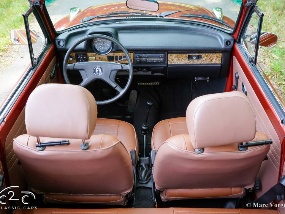 Bild 9/56 von Volkswagen Käfer 1303 &quot;Champagne Edition&quot; (1978)