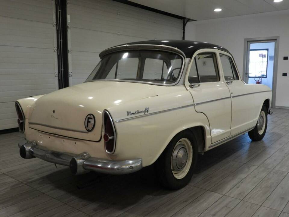 Image 3/15 of SIMCA Aronde P 60 Monthléry Spéciale (1961)