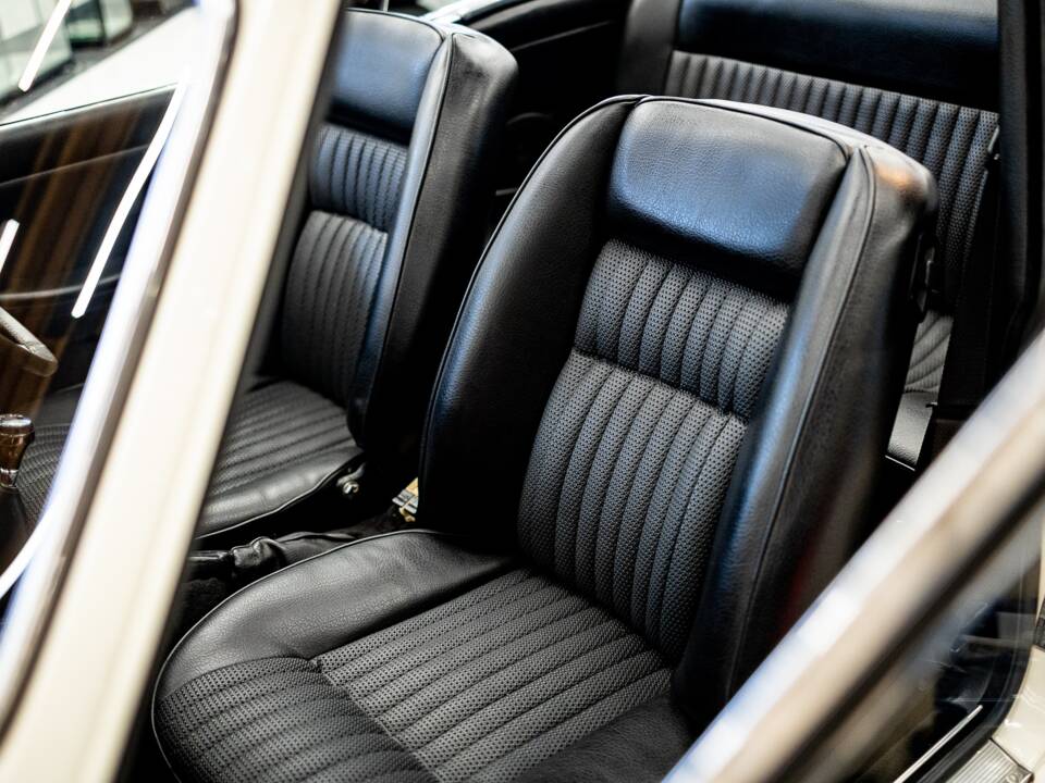 Bild 40/50 von Triumph Stag (1971)