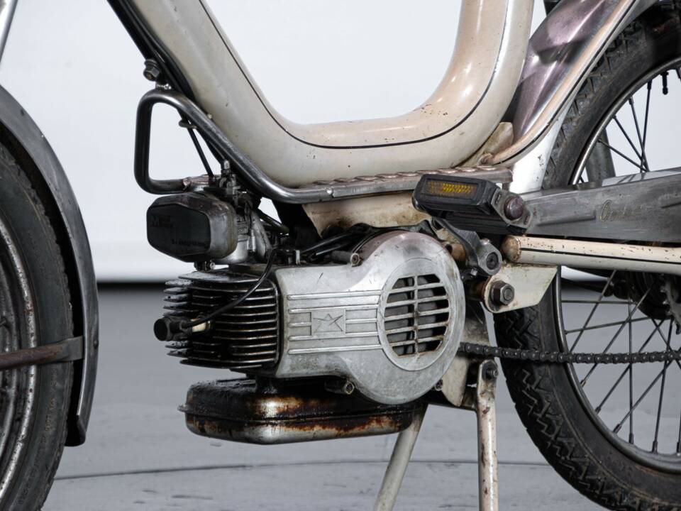 Image 37/50 of Oemmeci DUMMY (1978)