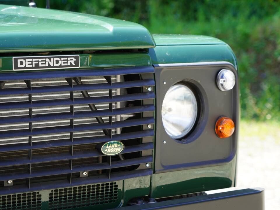Image 6/64 of Land Rover Defender 90 Td5 (1999)