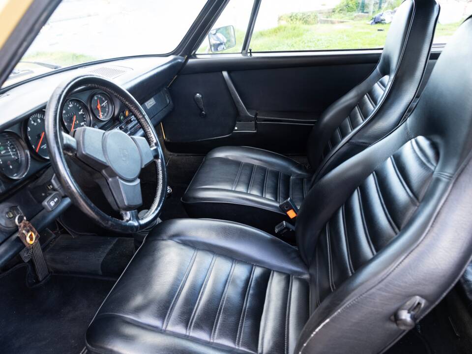 Image 31/58 of Porsche 911 2.7 S (1974)