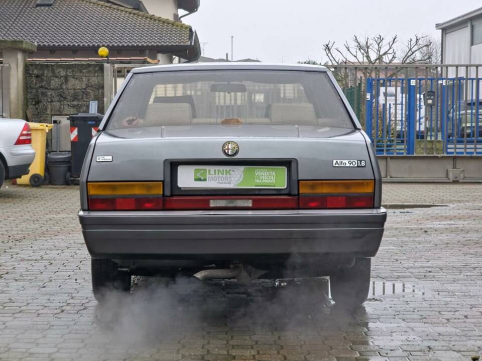 Bild 2/38 von Alfa Romeo 90 2.0 V6 Super (1985)