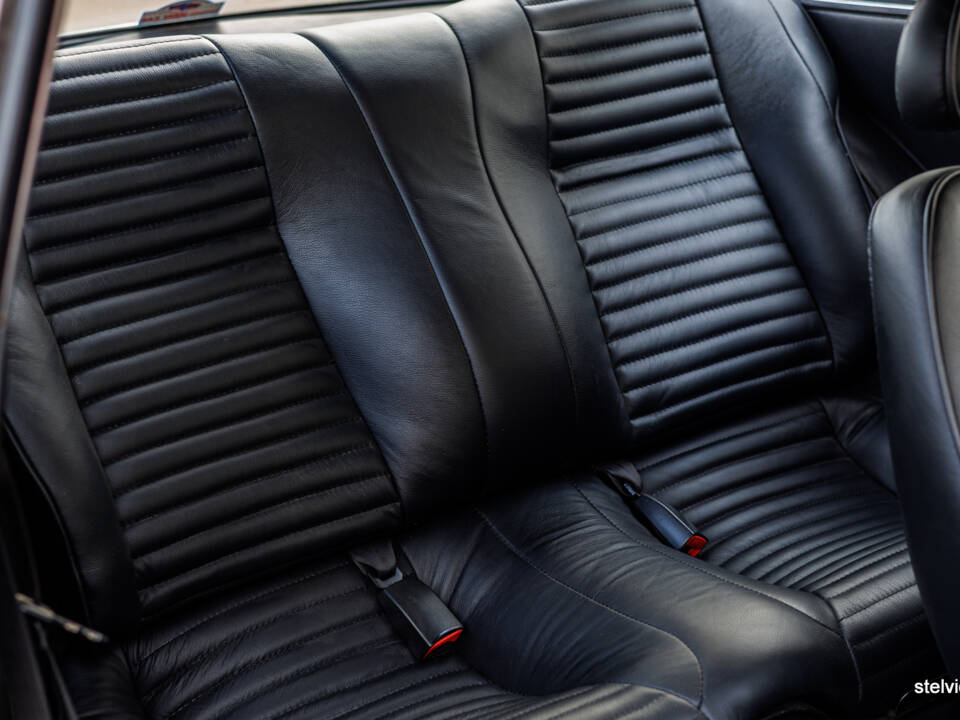 Image 35/43 of Alfa Romeo 2000 GT Veloce (1972)