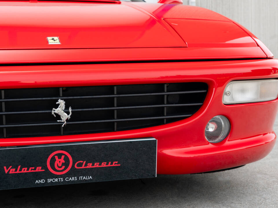 Afbeelding 11/97 van Ferrari F 355 Berlinetta (1996)