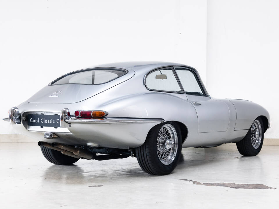 Image 7/42 of Jaguar E-Type 3.8 (1963)