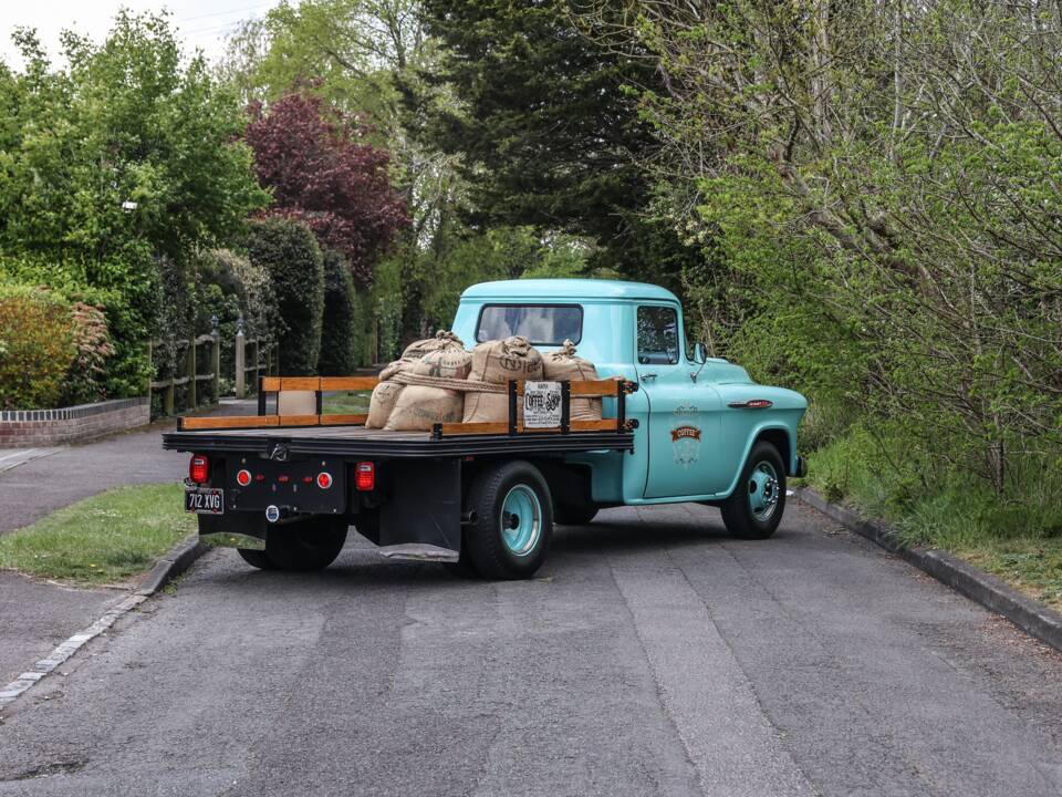 Bild 17/34 von Chevrolet 3100 ½-ton (1957)