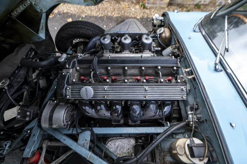 Image 28/50 de Jaguar E-Type (1968)